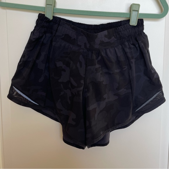 Lululemon Shorts - Picture 1 of 3